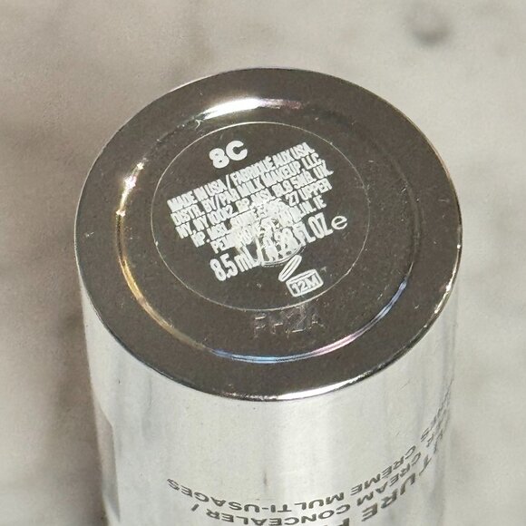 MILK MAKEUP Future Fluid Creamy Longwear Hydrating Concealer | 8C | NEW MAKEUP - Picture 3 of 6
